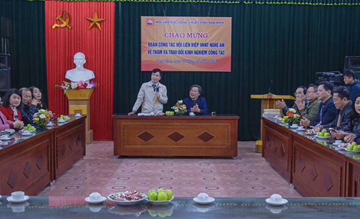 Hội Liên hiệp VHNT Nghệ An tổ chức trại sáng tác đi thực tế tại Nam Định